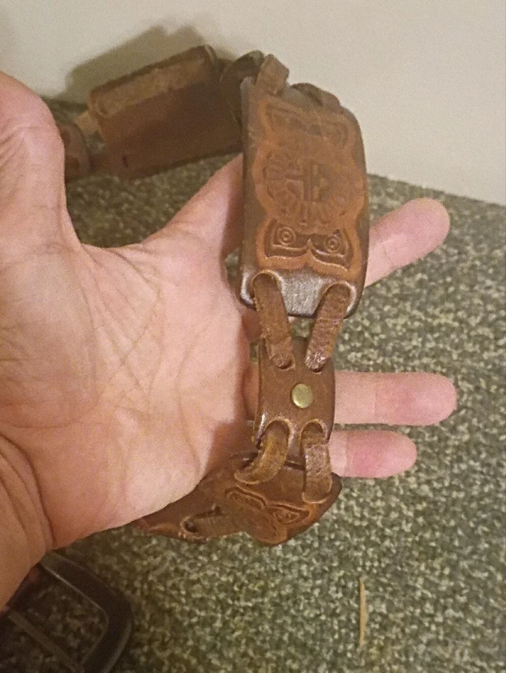 Brown vintage Tooled Leather Women's Belt with Floral Accent Size M